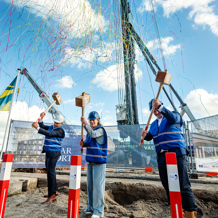 Maarsen Groep en Dura Vermeer Bouw Midden West geven samen met de Gemeente Amsterdam het startsein voor realisatie van Dear North,